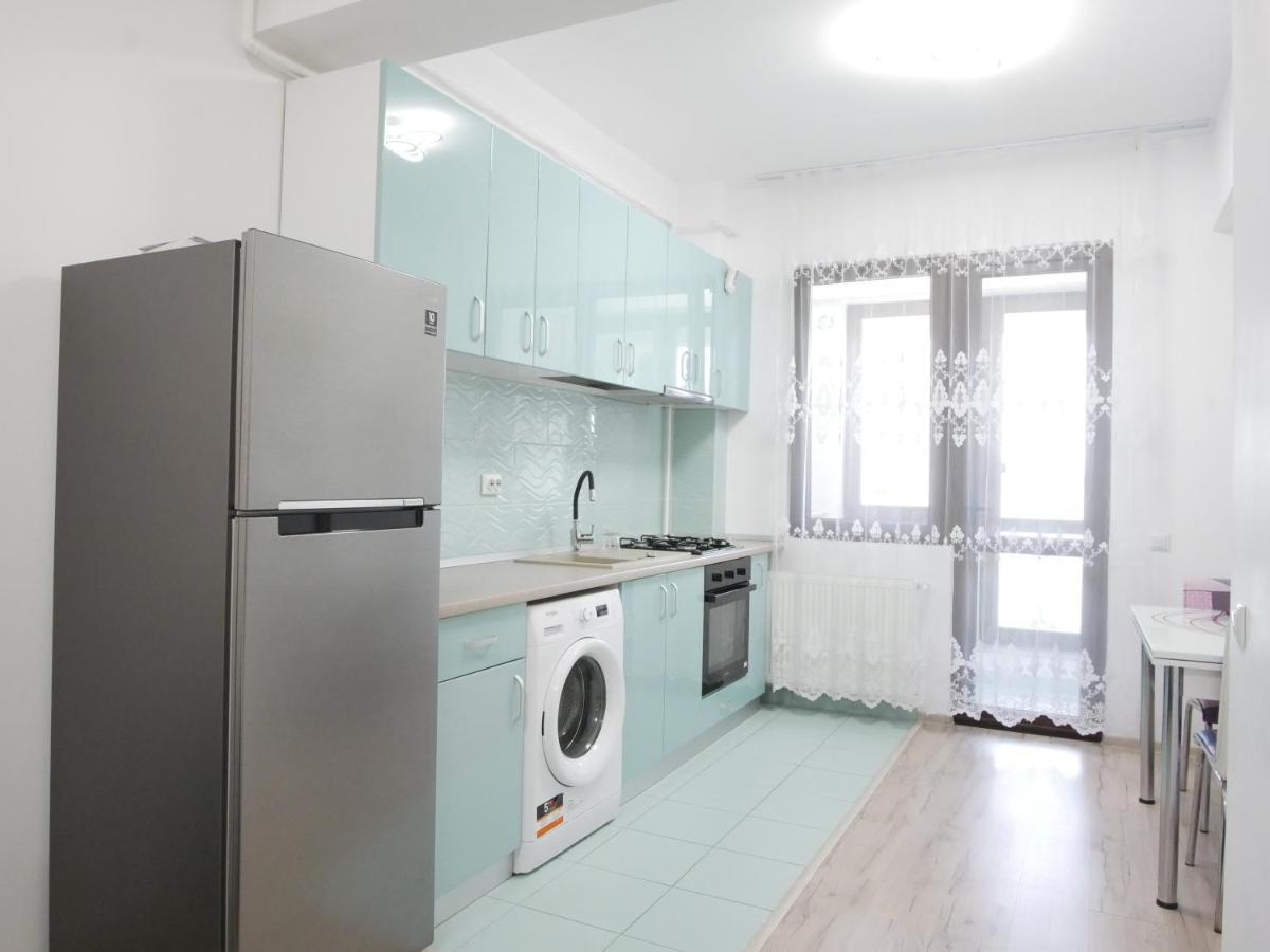 Re Dowtown Apartments - Palas Mall Studio Jászvásár Kültér fotó