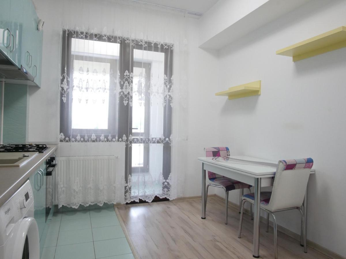 Re Dowtown Apartments - Palas Mall Studio Jászvásár Kültér fotó